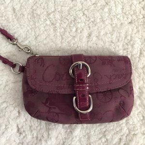 Coach: Chelsea Horse & Carriage Wristlet (plum)